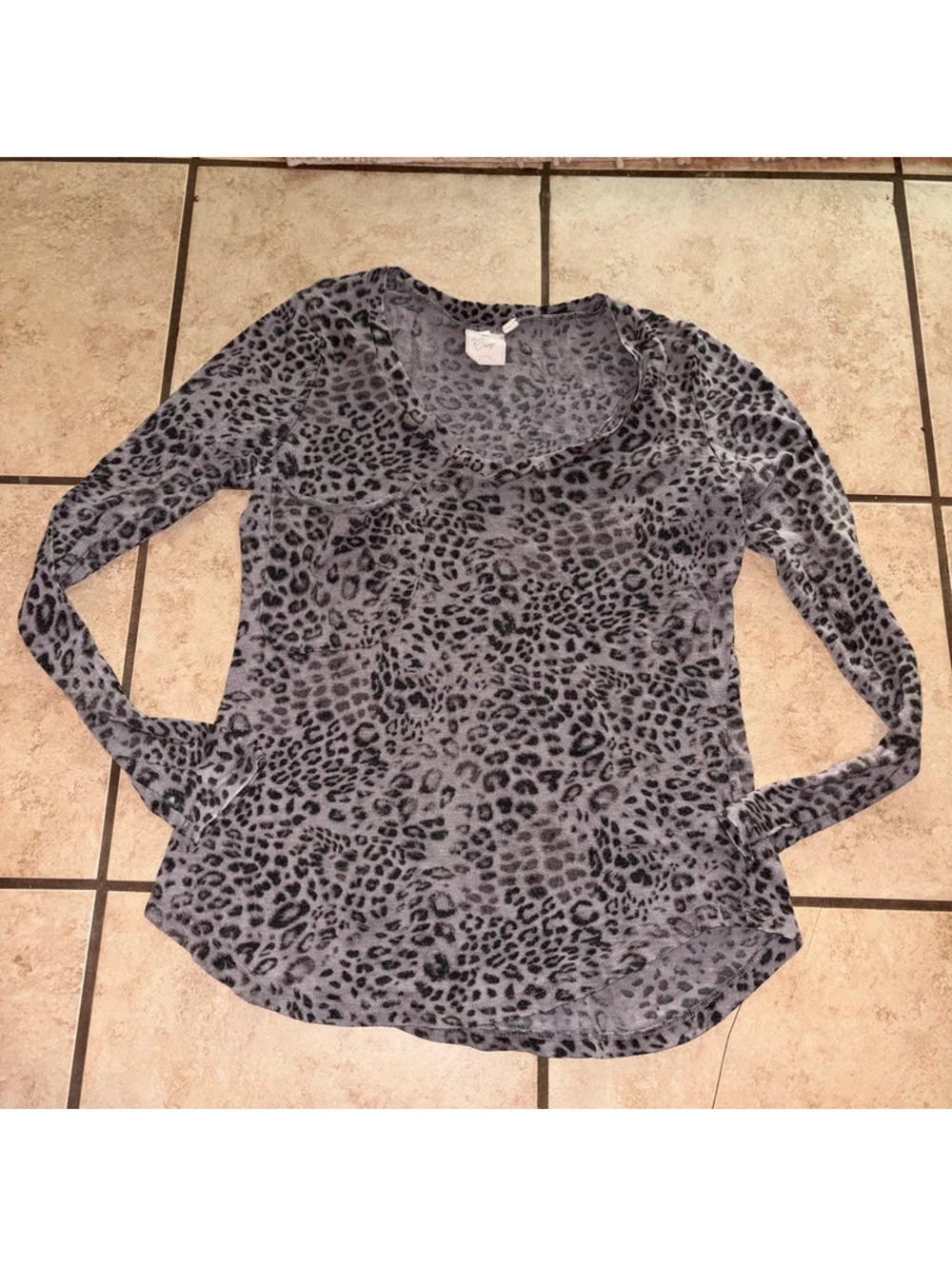 Y2K Jersey Shore Style Leopard Print Long sleeve with pocket